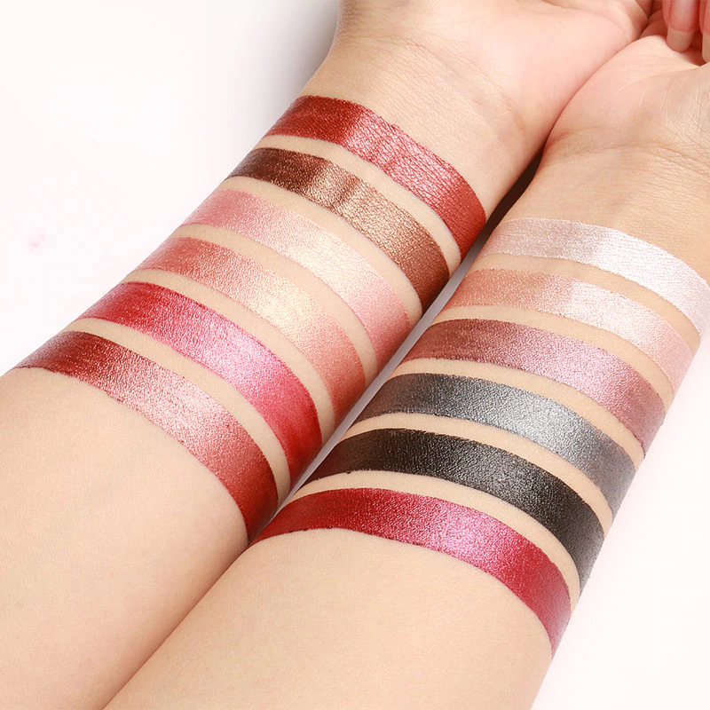 Highlighter Shimmer Eyes Makeup