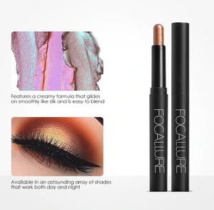 Highlighter Shimmer Eyes Makeup