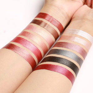 Highlighter Shimmer Eyes Makeup