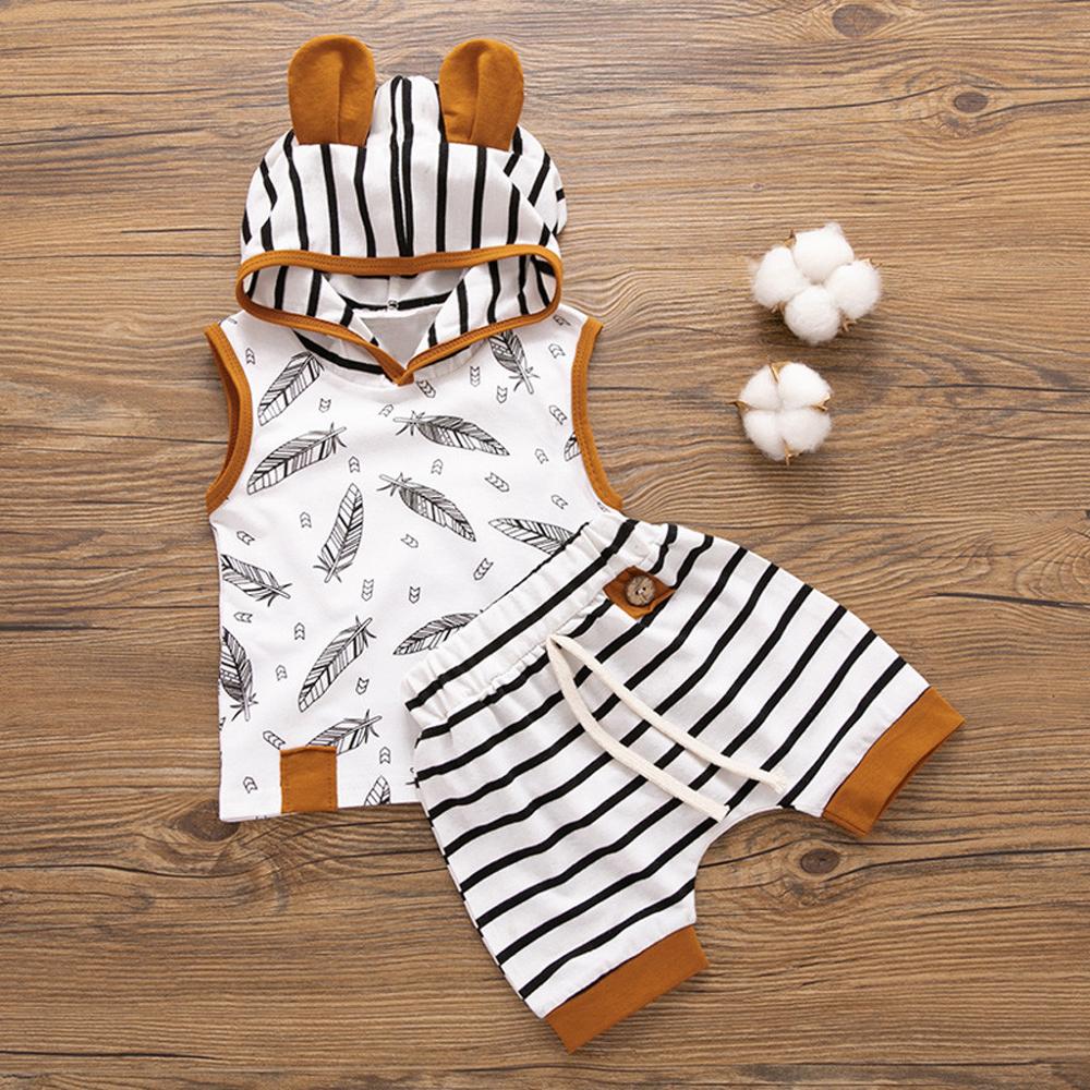 Hooded Feather T shirt & Striped Shorts